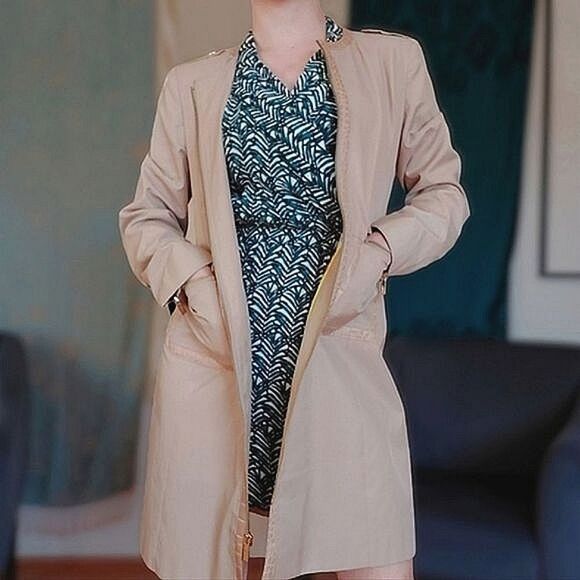 Via Spiga Jackets & Blazers - Via Spiga waterproof sand tone rain trench size XS